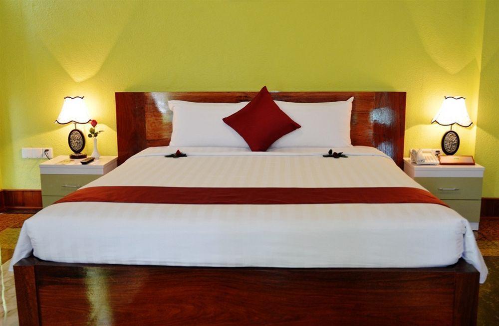 High Sky Hotel Phnom Pen Exterior foto