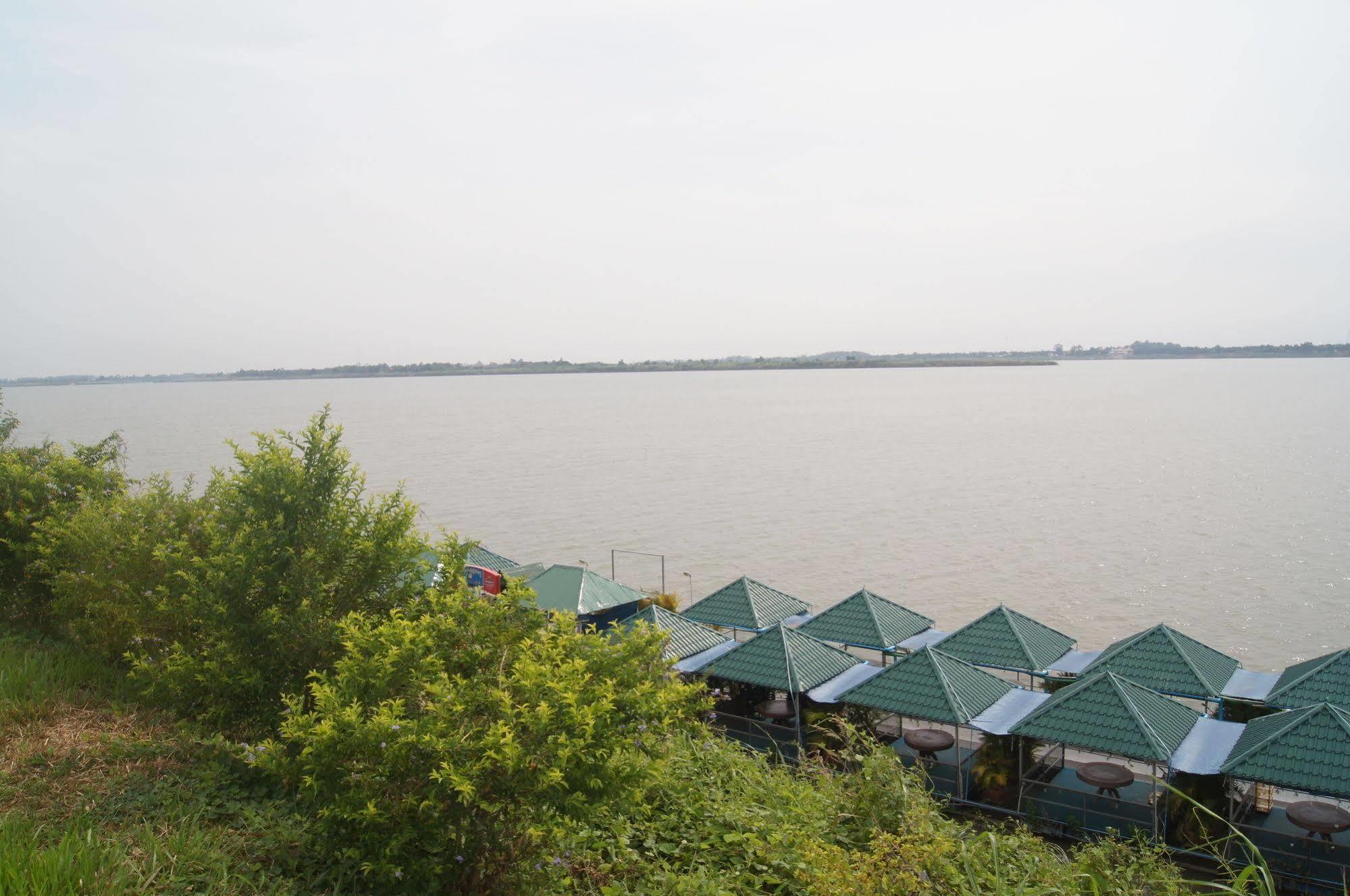 High Sky Hotel Phnom Pen Exterior foto