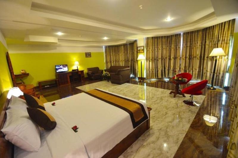 High Sky Hotel Phnom Pen Exterior foto